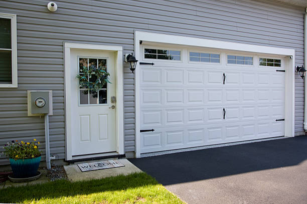 24/7 Emergency Garage Door Panel Replacement experts in Wadley, GA